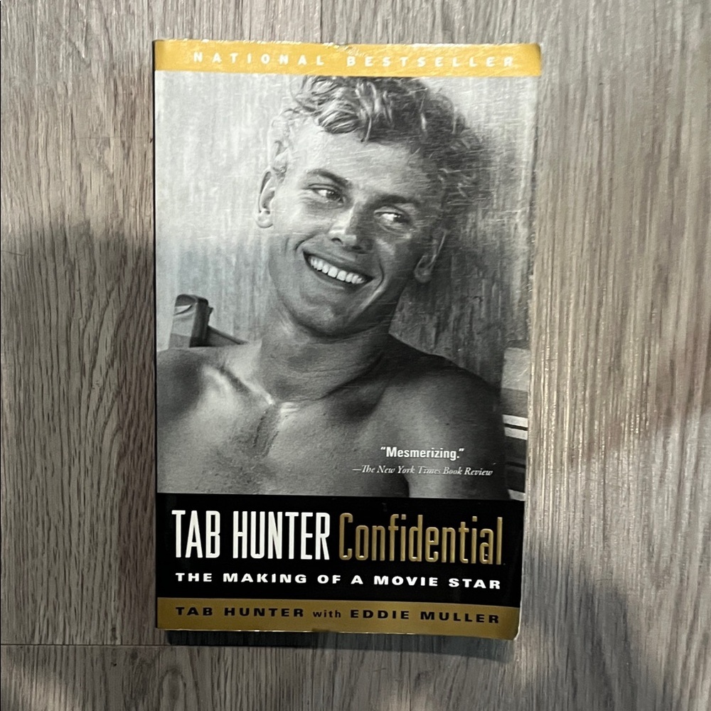 Hunter Men's Grooming Essentials - Black and Gold